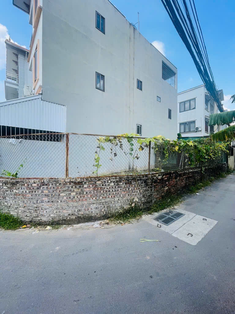 Đất lô góc vuông – Hạ Trại - Cự Khối -  tiềm năng tăng giá mạnh